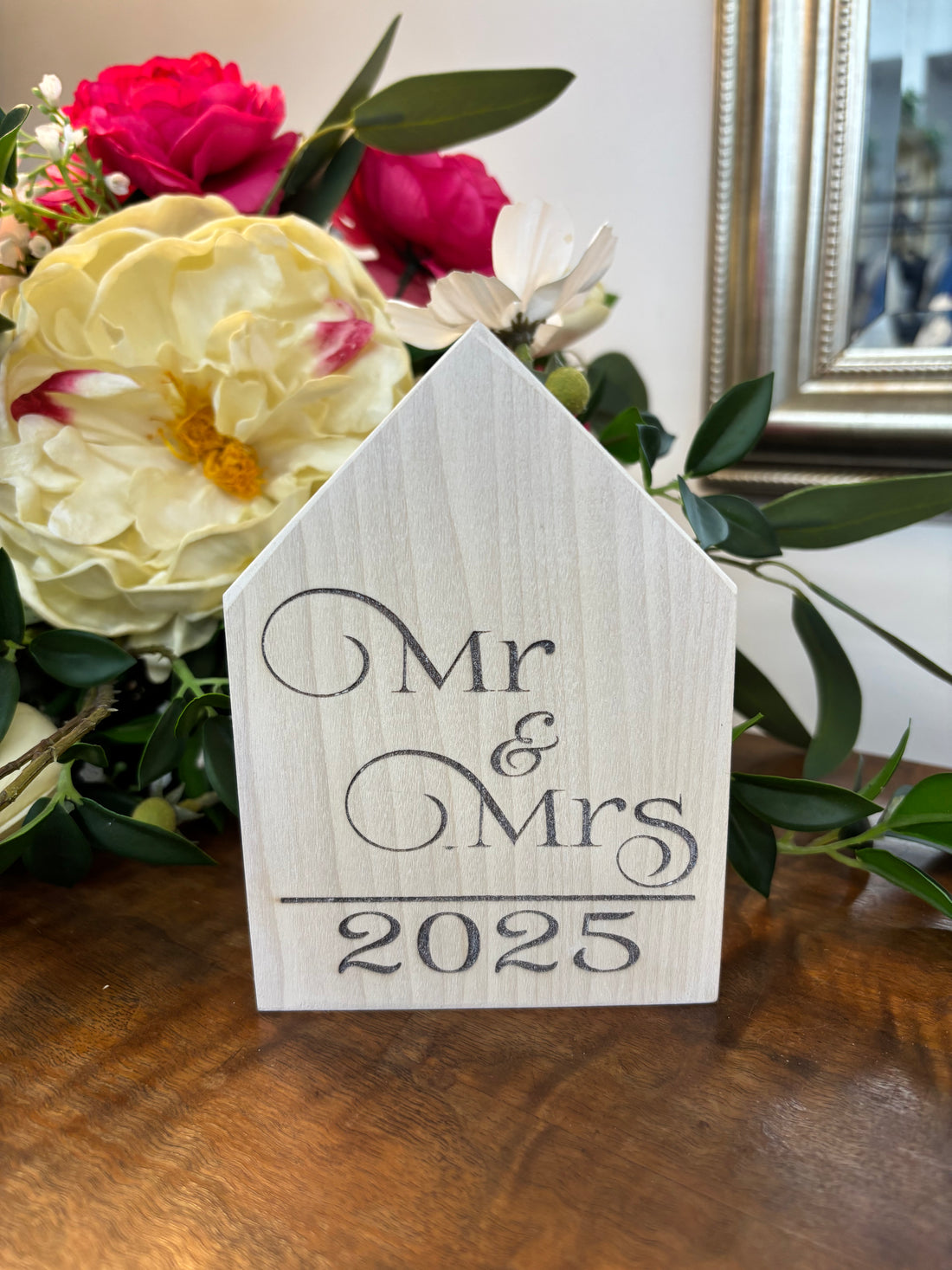 Mr & Mrs 2025 Wooden Laser Shelf Sitter