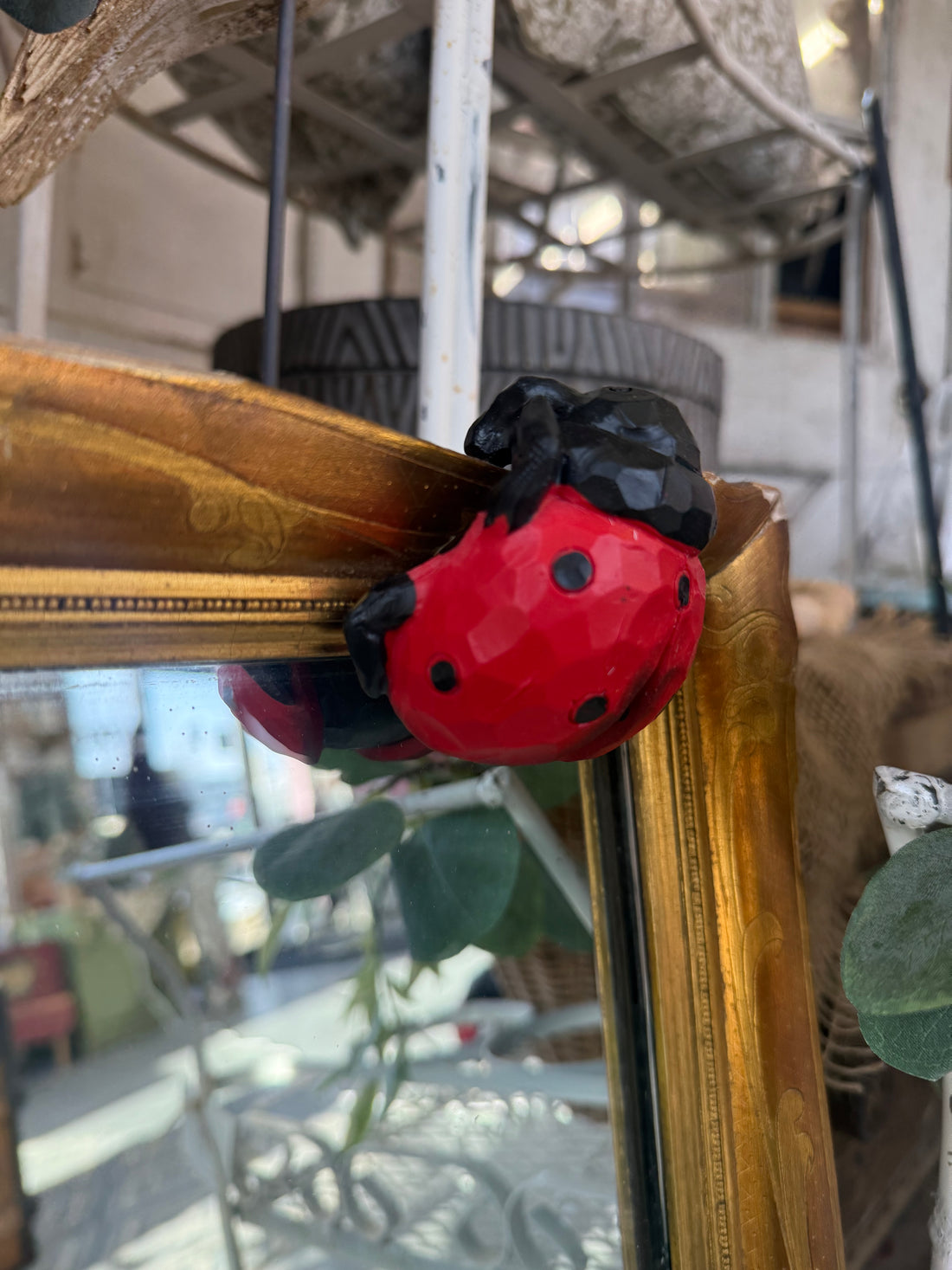 Resin Ladybug Pot Hanger